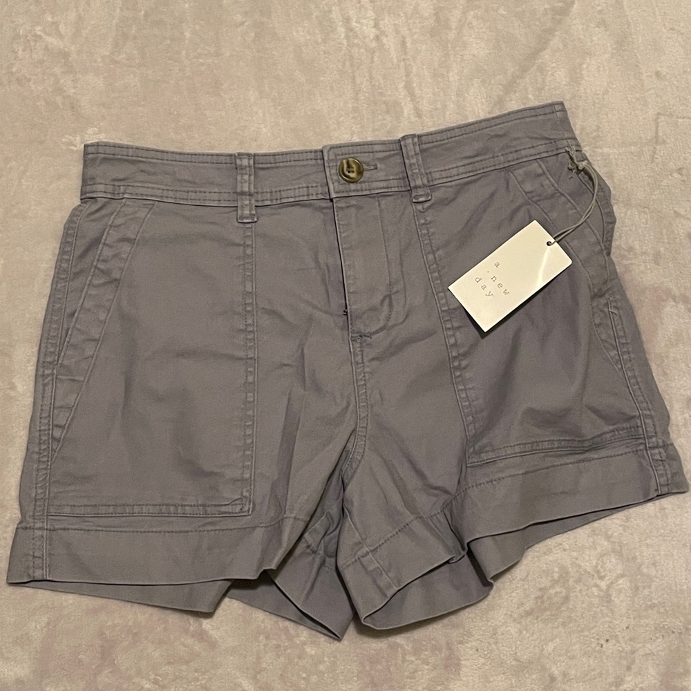 Gray Shorts, Kind of Flare and Vintage with Stretch